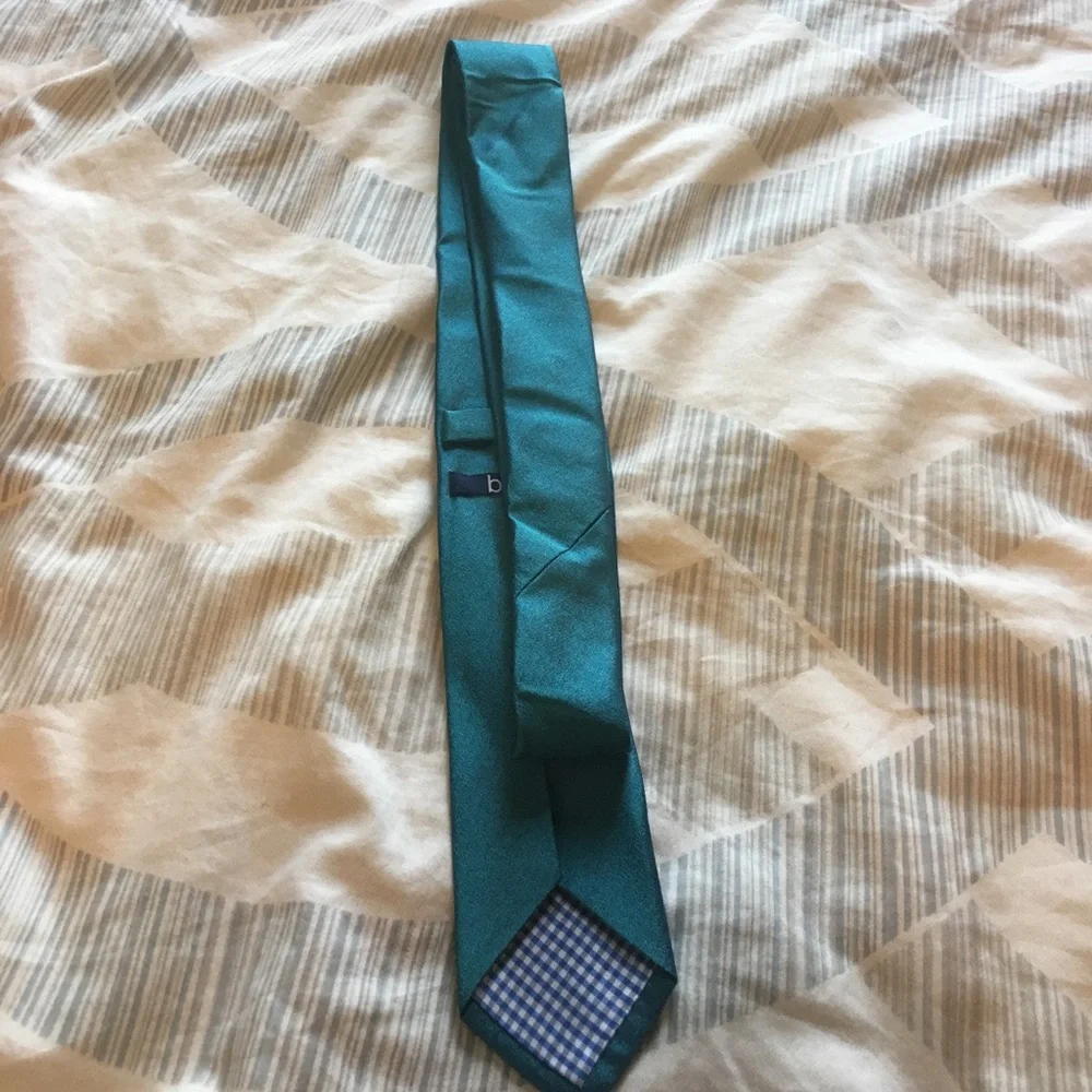 BAR III Tie